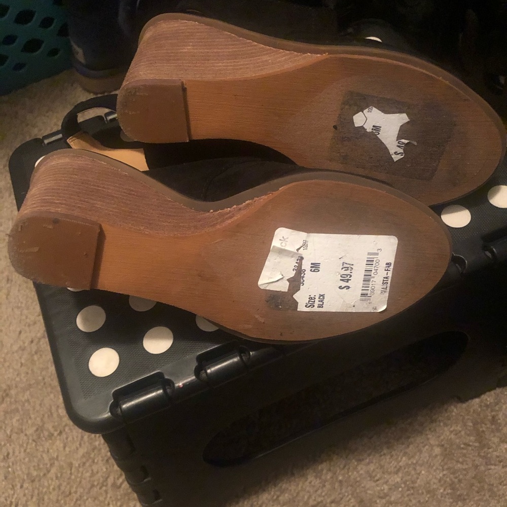Heels - Picture 5 of 5